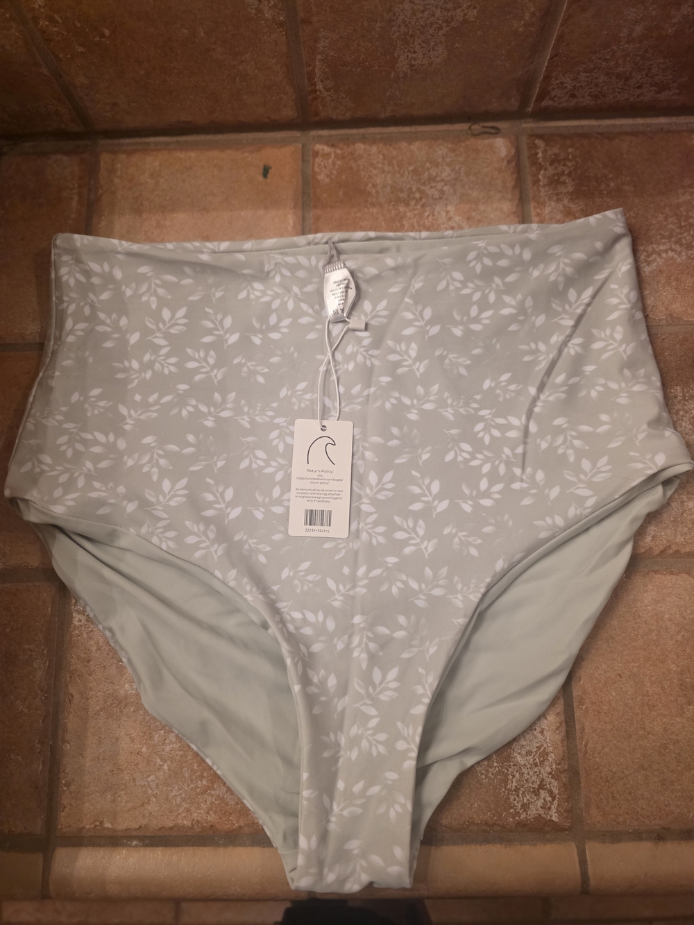 Reversible High-Waist Bikini Bottoms in Pale Sage with White Leaf Print